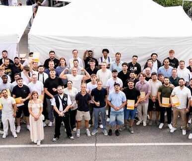 Lossprechung 2026: Gruppenfoto der Gesellinnen und Gesellen